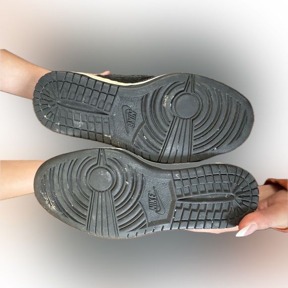 Nike with wedge heel. Size 6 - Picture 6 of 7